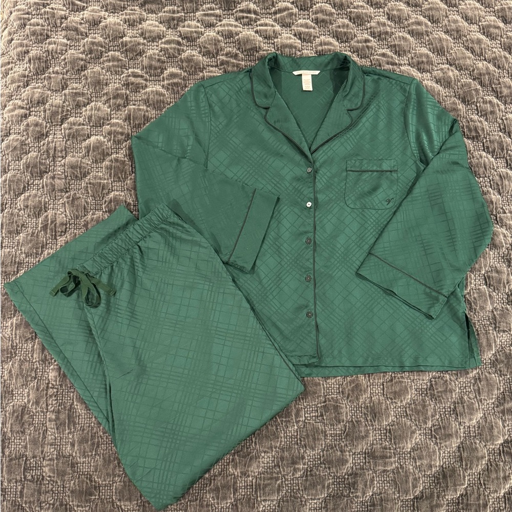 Victoria’s Secret Pajama Set Green Sz XL